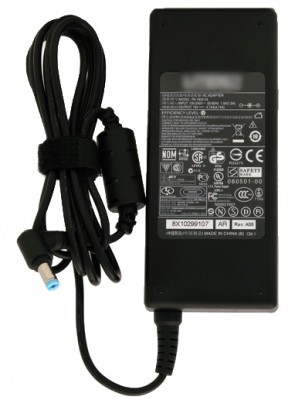 Acer Power Supply / AC Adaptor 19V / 4,74A / 90W with Power Cord UK / GB / IE Aspire F17 F5-771G Serie (Original)